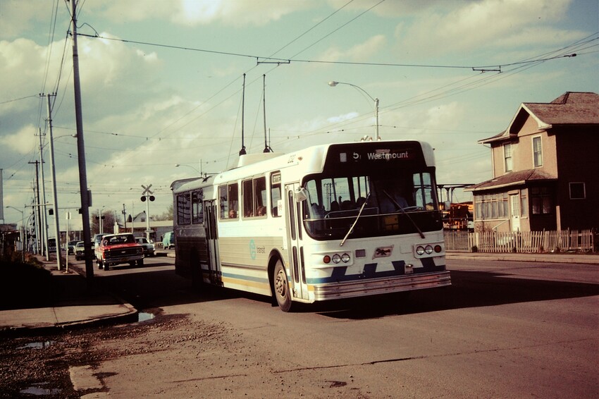 nerail-transit-streetcar-trolley-photos